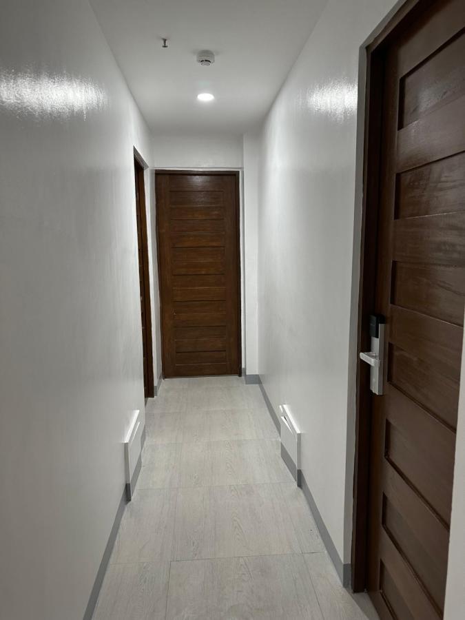 Aden Hotel *