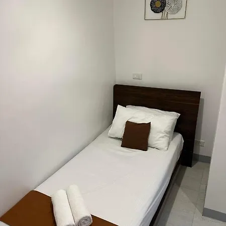 Aden Hotel Makati City Exterior photo