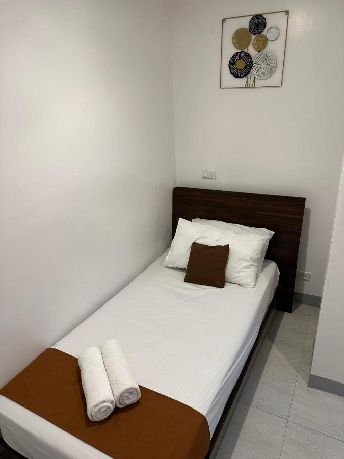 Aden Hotel
